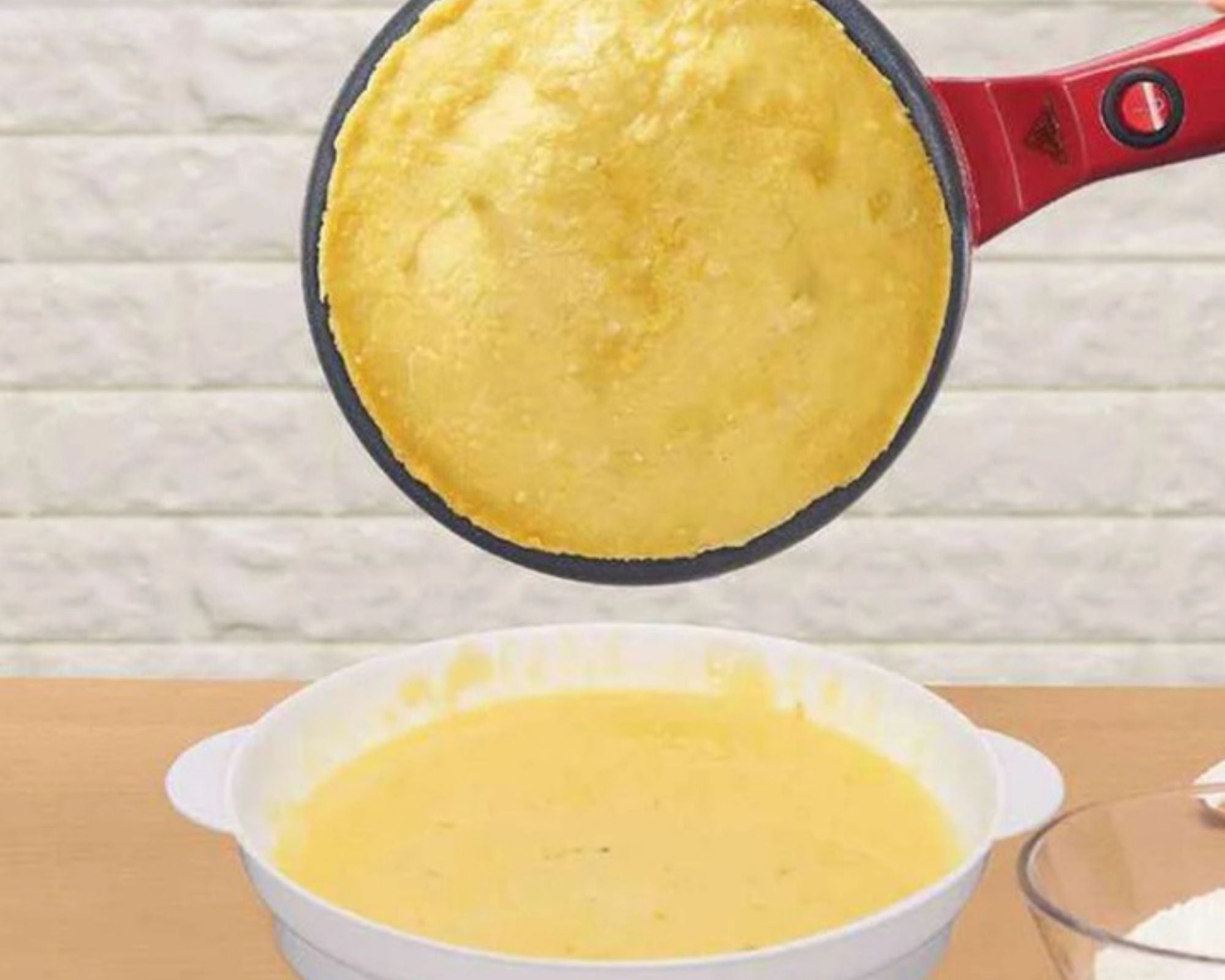 Crepix - Macchina per crepes elettrica (+ 1 ciotola per pancake e 1 frusta GRATUITI)